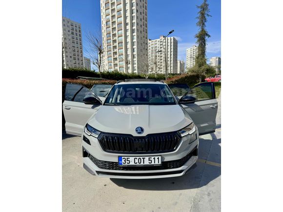 2025 SKODA KAROQ SPORTLİNE 150PS DSG NARDO GRİ 7500KM FULL DONANIM HATASIZ TEK SAHİP