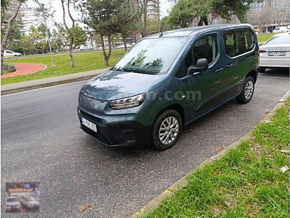 2025 MODEL DOBLO COMBİ 1.5 BLUEHDİ EASY OTOMATİK VİTES 6800KM