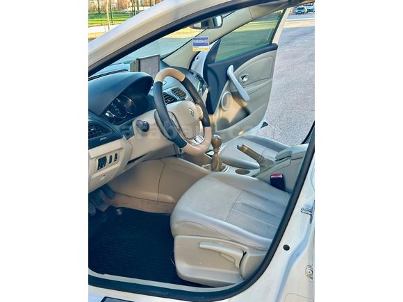 Sahibinden Renault Megane 1.5 dCi Privilege 2012 Model