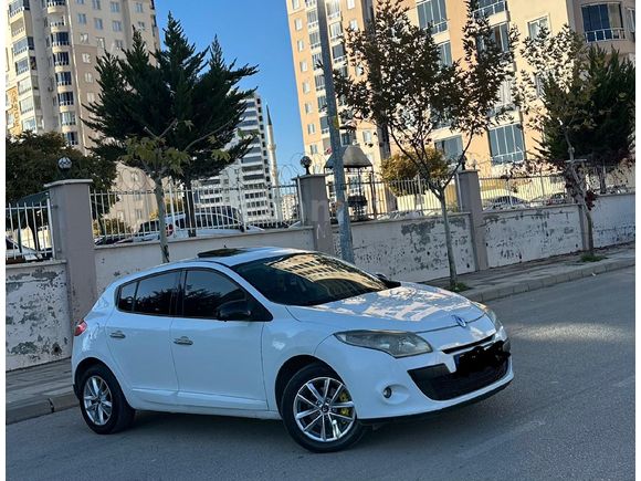 Sahibinden Renault Megane 1.5 dCi Privilege 2012 Model
