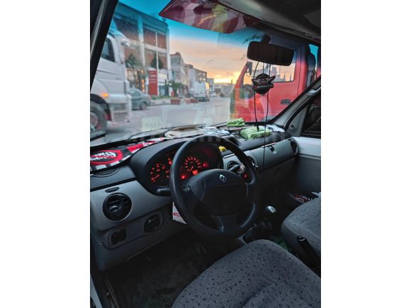 Sahibinden Renault Kangoo Multix 1.5 dCi Authentique 2005 Model