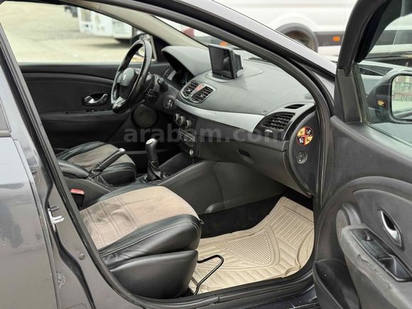 Galeriden Renault Fluence 1.5 dCi Extreme 2010 Model Van