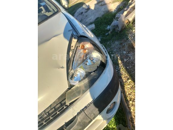 Sahibinden Renault Clio 1.4 Authentique 2004 Model  130 km Beyaz