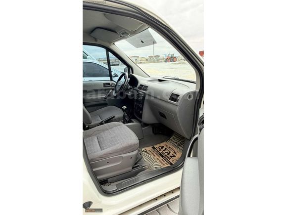 Ford Connect 1.8 TDCI 90 HP. 229 Bin Km