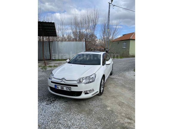 Sahibinden Citroen C5 1.6 e-HDi Executive 2013 Model  144.000 km Beyaz