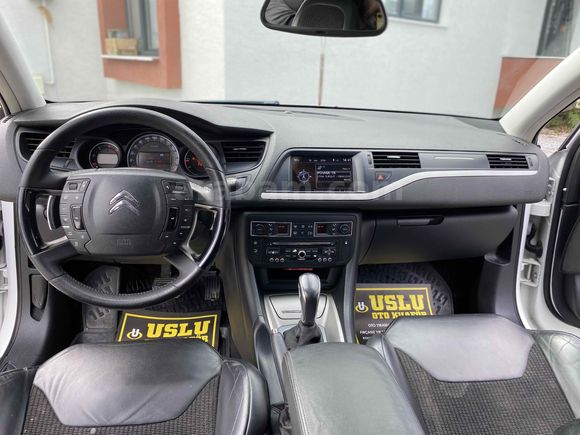 Sahibinden Citroen C5 1.6 e-HDi Executive 2013 Model  144.000 km Beyaz