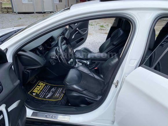 Sahibinden Citroen C5 1.6 e-HDi Executive 2013 Model  144.000 km Beyaz