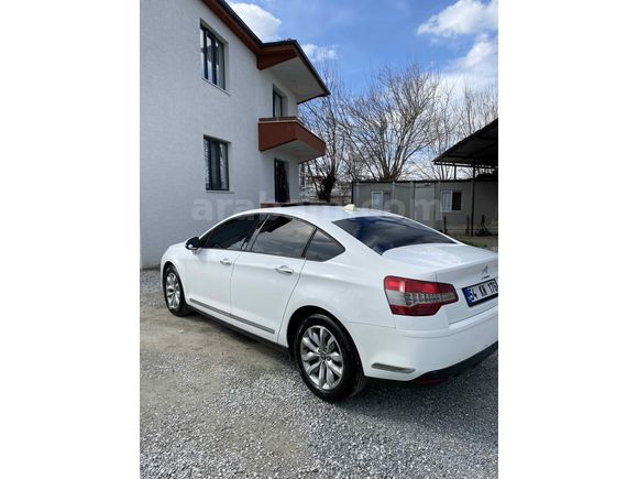Sahibinden Citroen C5 1.6 e-HDi Executive 2013 Model  144.000 km Beyaz
