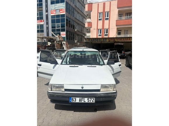 Sahibinden Renault R 9 1.4 Broadway 1996 Model  390 km Beyaz
