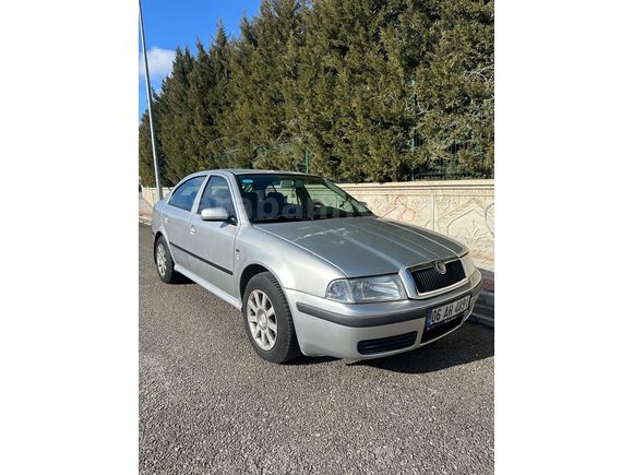 Sahibinden Skoda Octavia 1.6 Ambiente 2004 Model  209000 km Gri (Gümüş)