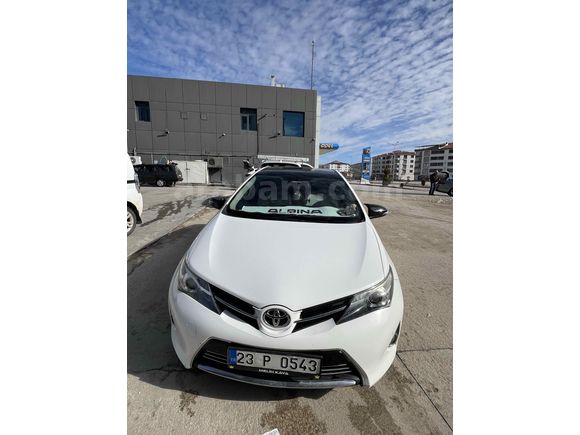 Sahibinden Toyota Auris 1.4 D-4D Premium 2013 Model 