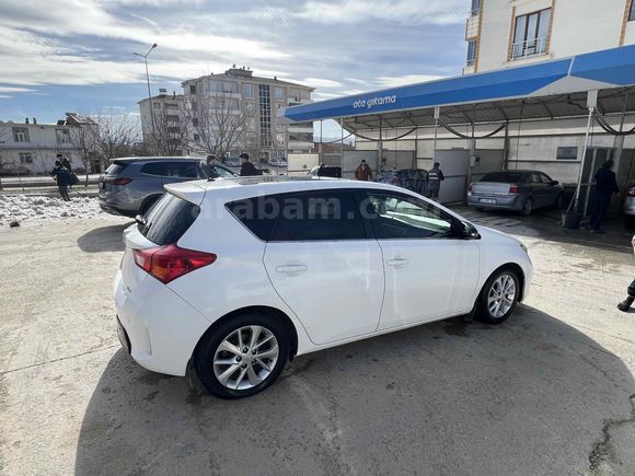 Sahibinden Toyota Auris 1.4 D-4D Premium 2013 Model 