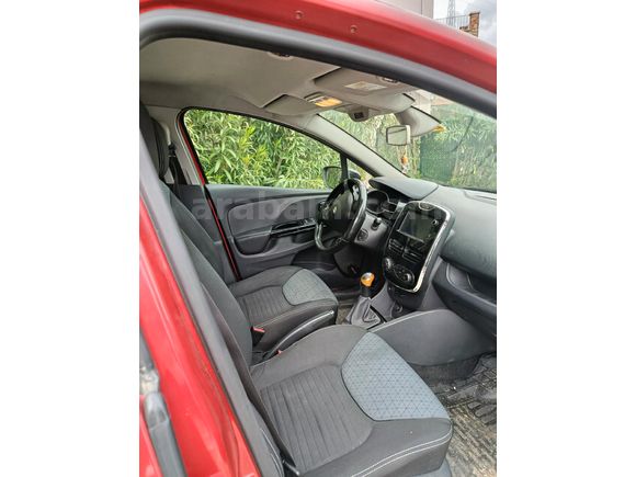 Sahibinden Renault Clio 0.9 TCe Icon 2012 Model  6.005 km Kırmızı