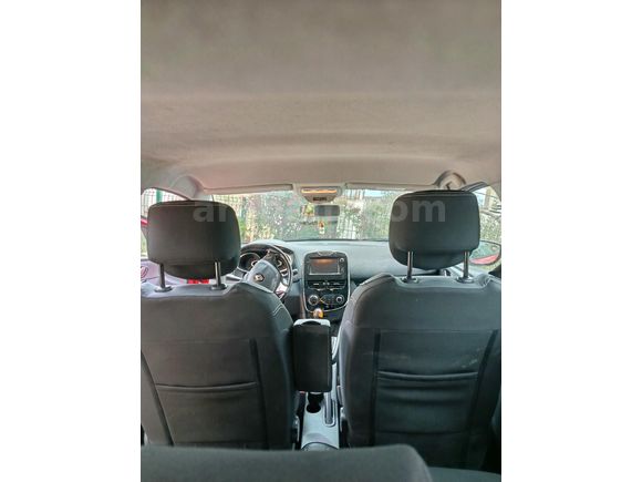 Sahibinden Renault Clio 0.9 TCe Icon 2012 Model  6.005 km Kırmızı