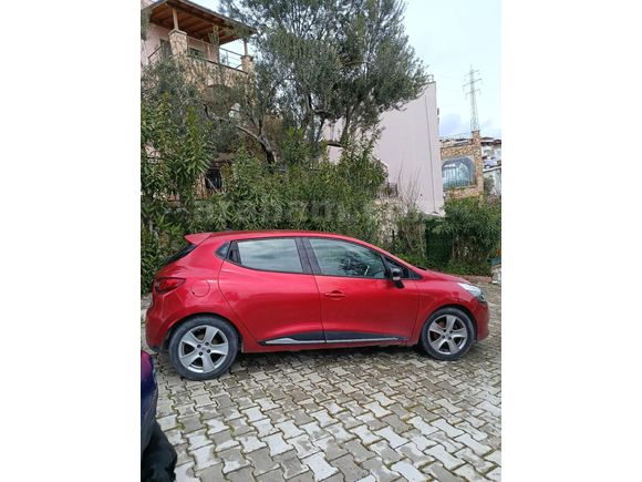 Sahibinden Renault Clio 0.9 TCe Icon 2012 Model  6.005 km Kırmızı