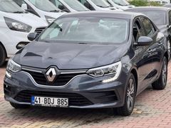 ENGİN OTODAN 2025 MEGANE SIFIR 1.3 TCE OTOMATİK ÇELİK CANTLI