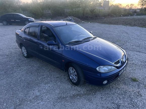 2003model Megane1 makyajlıkasa Klimalı 1.4motor 16 Valf