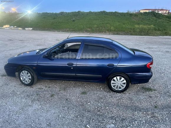 2003model Megane1 makyajlıkasa Klimalı 1.4motor 16 Valf