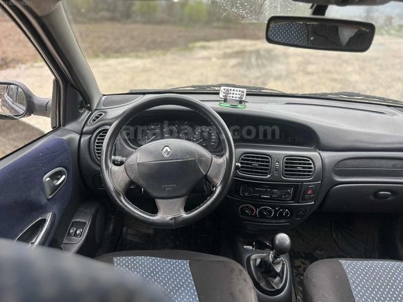 2003model Megane1 makyajlıkasa Klimalı 1.4motor 16 Valf