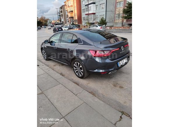 Sahibinden Renault Megane 1.3 TCe Icon 2023 Model