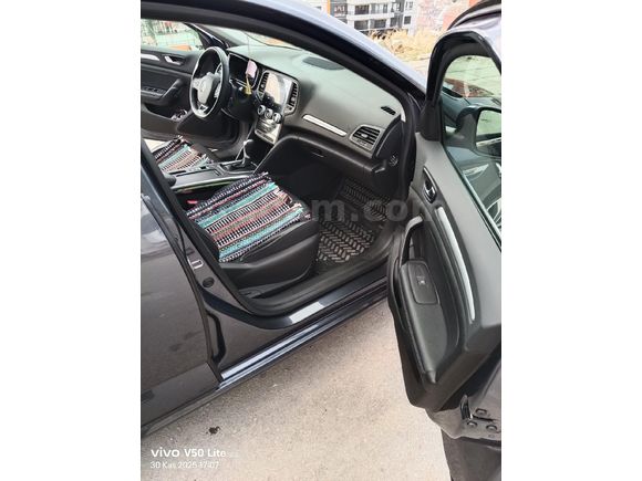 Sahibinden Renault Megane 1.3 TCe Icon 2023 Model