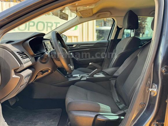 KÖŞK'TEN 2022 RENAULT MEGANE JOY 1.3 TCE DÜŞÜK KM