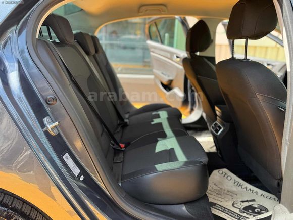 KÖŞK'TEN 2022 RENAULT MEGANE JOY 1.3 TCE DÜŞÜK KM