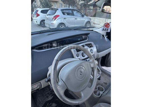 Sahibinden Renault Scenic 1.6 Privilege 2005 Model 