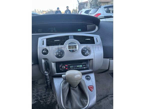 Sahibinden Renault Scenic 1.6 Privilege 2005 Model 