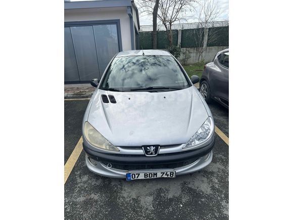 Sahibinden Peugeot 206 1.4 Comfort 2009 Model İstanbul 211.000 km Gri