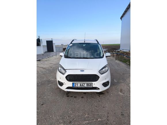Galeriden Ford Tourneo Courier 1.5 TDCi Delux 2019 Model Diyarbakır