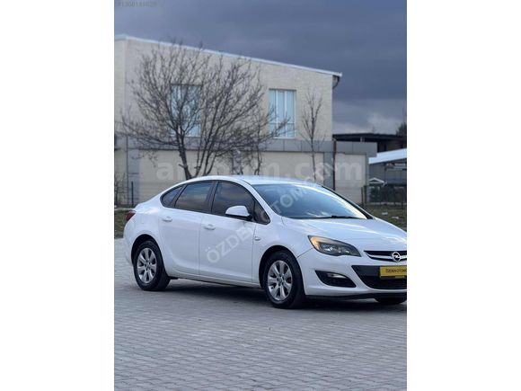 ÖZDEN OTOMOTİV'DEN OPEL ASTIRA 1.6 EDİTİON PLUS 140.000KM