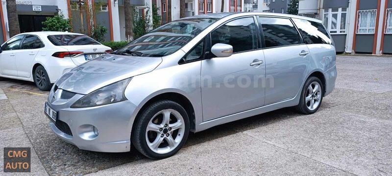Galeriden Mitsubishi Grandis 2.0 DI-D 2006 Model Adana 444.000 km Gri