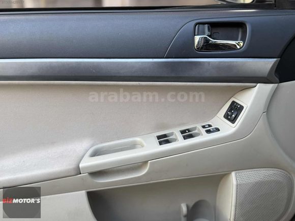 2.SAHİBİNDEN LANCER 2011 MODEL 1.5 İNVİTE 198 BİN KM OTOMATİK