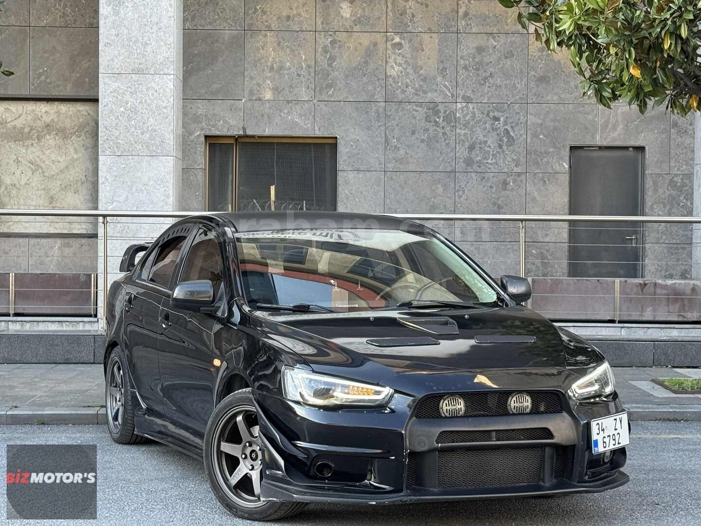 Galeriden Mitsubishi Lancer 1.5 Invite 2011 Model İstanbul 198.500 km Siyah 4