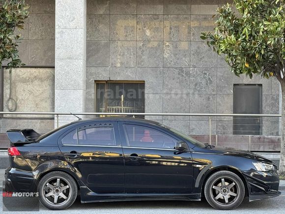 2.SAHİBİNDEN LANCER 2011 MODEL 1.5 İNVİTE 198 BİN KM OTOMATİK