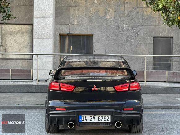2.SAHİBİNDEN LANCER 2011 MODEL 1.5 İNVİTE 198 BİN KM OTOMATİK