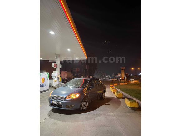 Sahibinden Fiat Linea 1.3 Multijet Active Plus 2010 Model  290.000 km Mavi (metalik) motoruda herhangi bir sıkıntısı yoktur ufak tefek masrafı var dır