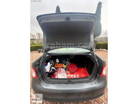 PUSULA'DAN DEĞİŞENSİZ OTOMATİK 2011 JETTA