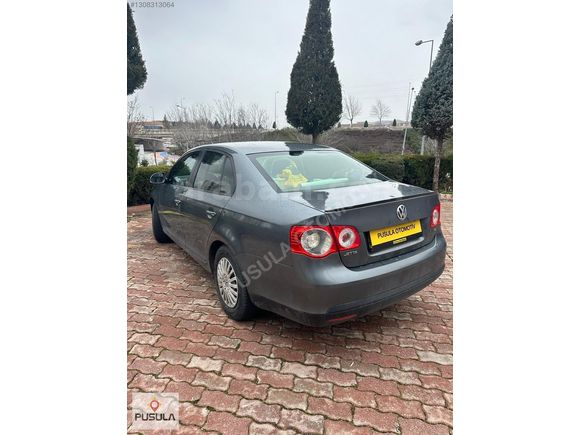 PUSULA'DAN DEĞİŞENSİZ OTOMATİK 2011 JETTA