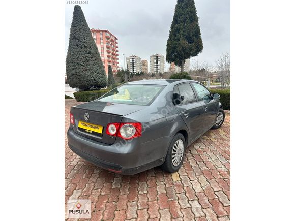 PUSULA'DAN DEĞİŞENSİZ OTOMATİK 2011 JETTA