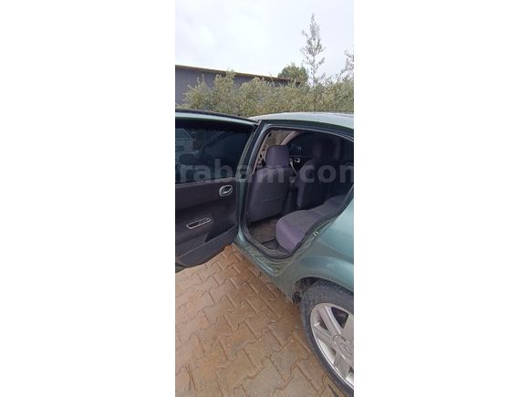 Sahibinden Renault Megane 1.6 Dynamique 2004 Model