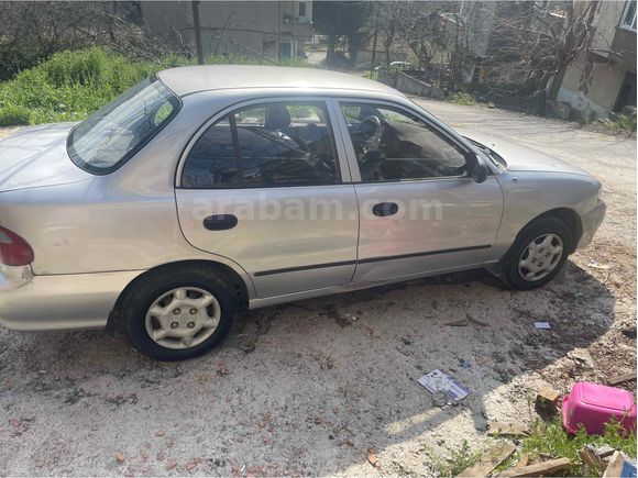 Sahibinden Hyundai Accent 1.3 LX 1999 Model 