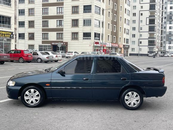 Sahibinden Ford Escort 1.6 CLX 1995 Model