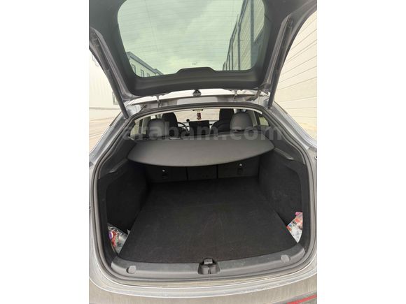 Sahibinden Tesla Model Y Performance 2023 Model 