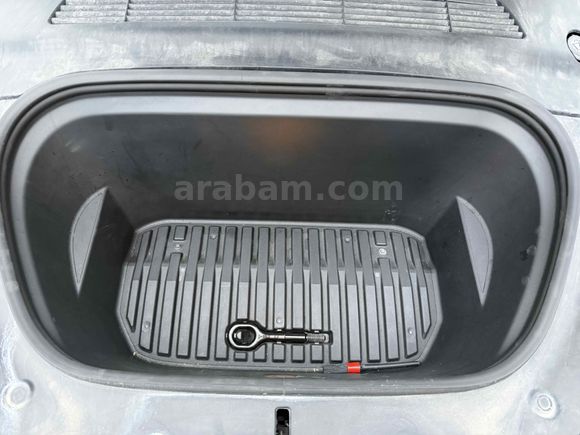 Sahibinden Tesla Model Y Performance 2023 Model 