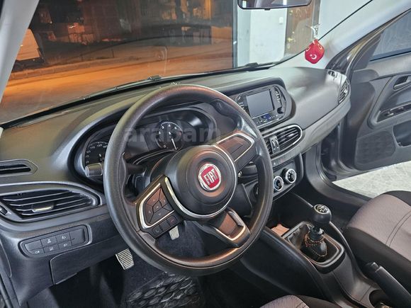 Sahibinden Fiat Egea 1.4 Fire Easy 2023 Model