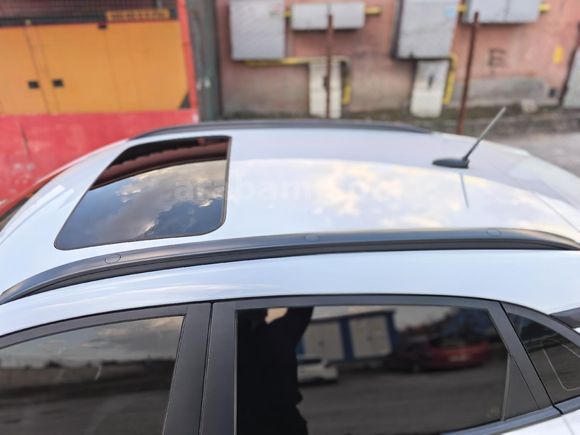 HYUNDAİ KONA Sahibinden Hyundai Kona 1.6 CRDI Smart 2020 Model  95.000 km Beyaz