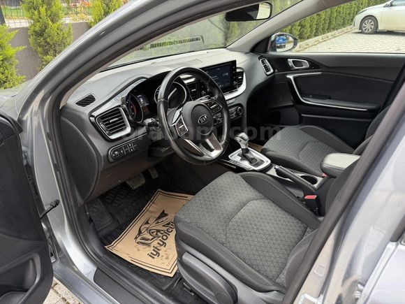 Yetkili Servis Bakımlı-2020 Kia Cee'd-Dizel Otomatik-116.000 KM
