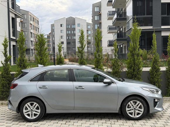 Yetkili Servis Bakımlı-2020 Kia Cee'd-Dizel Otomatik-116.000 KM